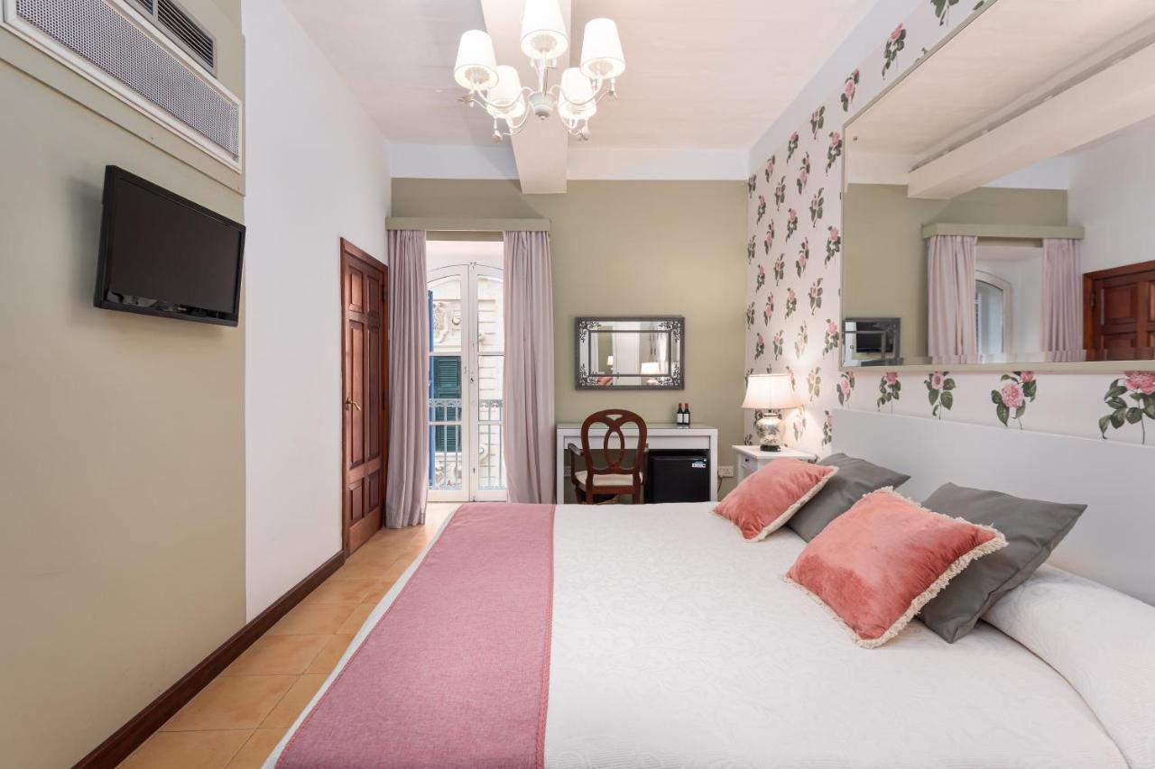Hotel Castille Valletta Bagian luar foto