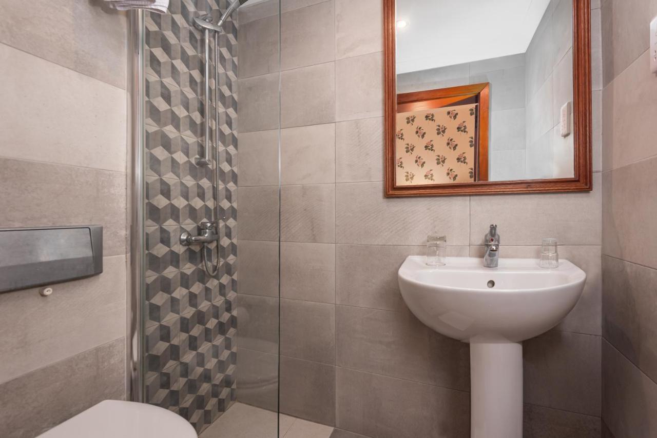 Hotel Castille Valletta Bagian luar foto