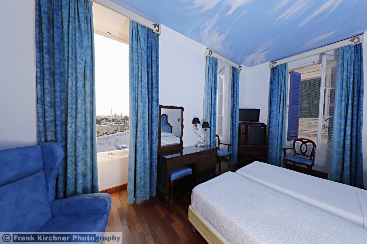Hotel Castille Valletta Bagian luar foto